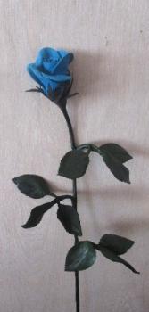 Lederrose mit kleiner Blüte, blau